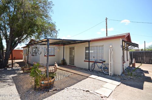 2554 N Fair Oaks Ave, Tucson, AZ, 85712-2407 | Card Image