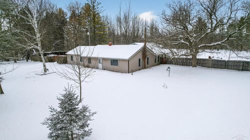 3636 E Nielson Rd, Coleman, MI, 48618-9735 | Card Image