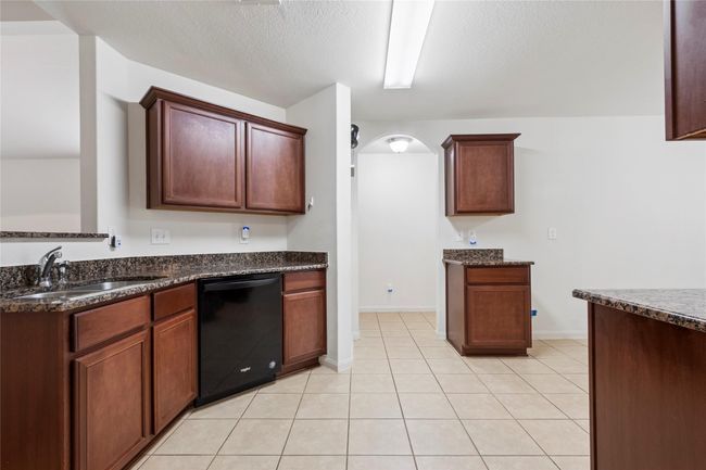 Kitchen | Image 7