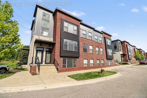 e-1250 Diamond Ct, Royal Oak, MI, 48067-3743 | Card Image