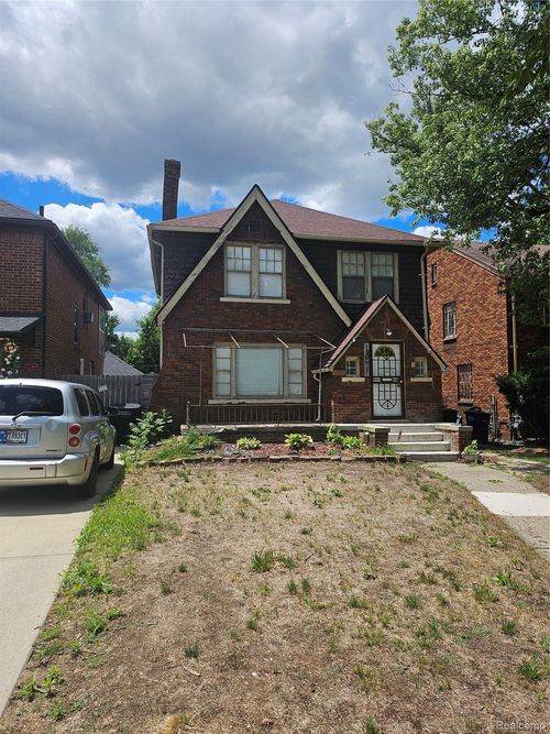 18071 Pennington Dr, Detroit, MI, 48221-2636 | Card Image