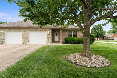 5156 Memphis Ct, Columbus, IN, 47203-3371 | Card Image