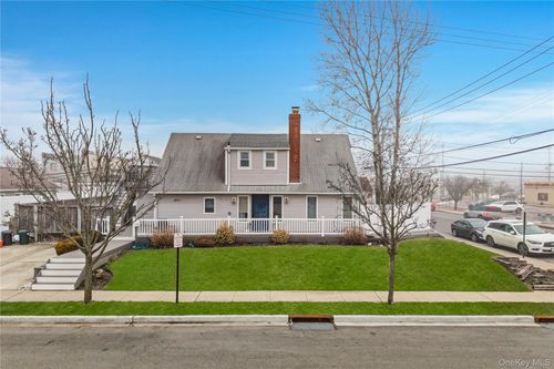 96 Warwick Rd, Island Park, NY, 11558-1482 | Card Image