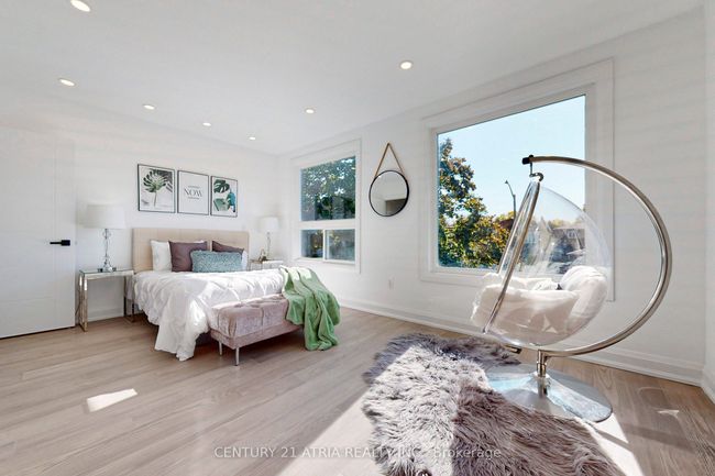 42 Coventry Crt, House other with 7 bedrooms, 5 bathrooms and 2 parking in Richmond Hill ON | Image 16