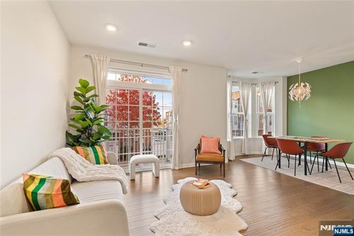 43 Wesmont Dr, Wood Ridge, NJ, 07075-2144 | Card Image