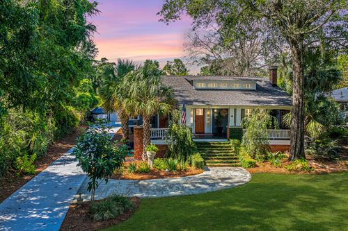 117 Fishburne St, Walterboro, SC, 29488-4008 | Card Image