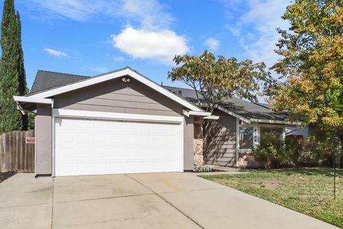 4208 N Country Drive, Antelope, CA, 95843 | Card Image