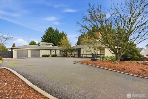 25330 157th Pl Se, Covington, WA, 98042-4148 | Card Image