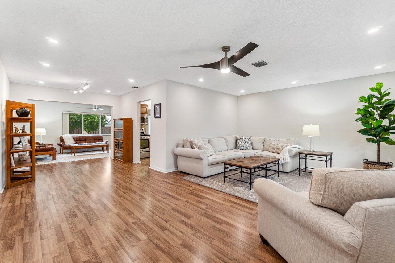Pine Park Dr, Lake Worth, FL 33467