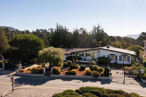 25601 Carmel Knolls Dr, Carmel, CA, 93923-8825 | Card Image