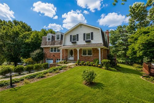 151 Ferndale Ave, Sewickley, PA, 15143-8815 | Card Image