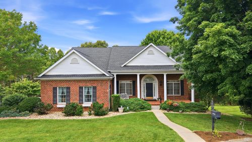 1476 Glenbrooke Dr, Lynchburg, VA, 24503-3953 | Card Image