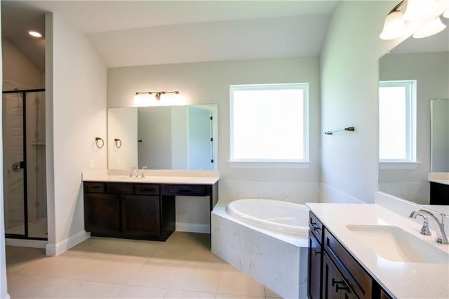 150 Raptor Beak Way, House other with 3 bedrooms, 3 bathrooms and 2 parking in Cedar Creek TX | Image 8