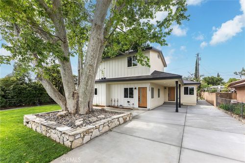 7661 Penfield Ave, Winnetka, CA, 91306-2633 | Card Image
