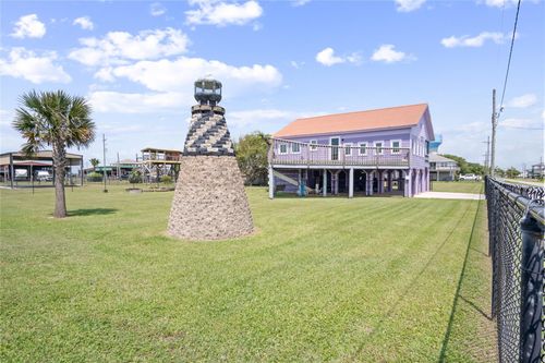 927 W Verdie Dr, Crystal Beach, TX, 77650 | Card Image