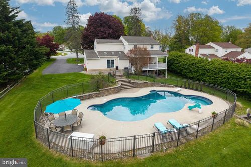 380 Devon Dr, EXTON, PA, 19341-1781 | Card Image