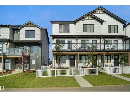 523 Aster Blvd Nw, Edmonton, AB, T6T2N8 | Card Image