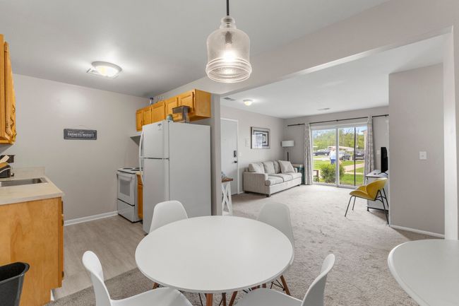 10033 Allen Pointe Dr, Condo with 2 bedrooms, 1 bathrooms and null parking in Allen Park MI | Image 11