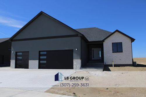 2724 Berkshire Way, Casper, WY, 82609-3896 | Card Image