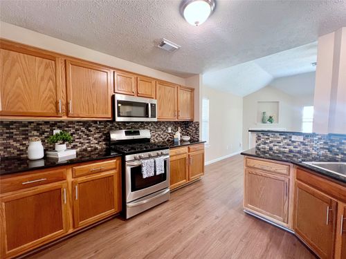 16915 Lighthouse View Dr, Friendswood, TX, 77546-3467 | Card Image