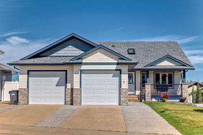 5 Laurel Close, House detached with 5 bedrooms, 3 bathrooms and 4 parking in Sylvan Lake AB | Image 1