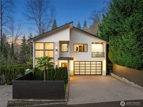 11210 Se 74th St, Newcastle, WA, 98056-1041 | Card Image