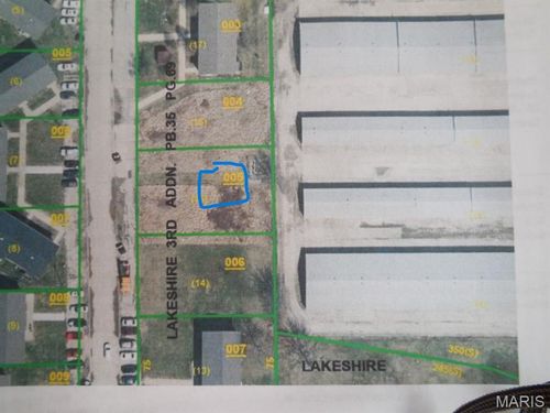 3912 Oakmont Dr, Granite City, IL, 62040-4353 | Card Image