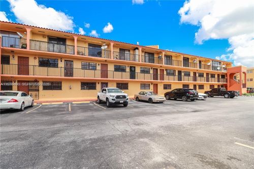13-1279 W 51st Pl, Hialeah, FL, 33012-3188 | Card Image