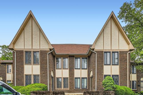 3264 Valley Ln S, Columbus, OH, 43231-3117 | Card Image
