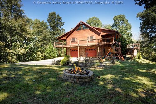 599 Olympia Fields Dr, Winfield, WV, 25213-7438 | Card Image