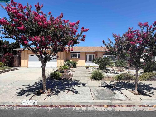 1615 Thornwood Dr, Concord, CA, 94521-1913 | Card Image