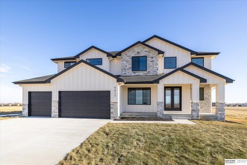 21907 Parkview Dr, Gretna, NE, 68028-8162 | Card Image