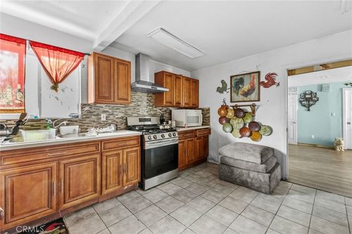 7499 Valaria Dr, Highland, CA, 92346-3450 | Card Image