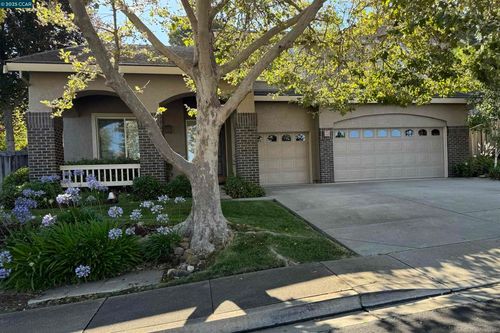 5179 Keller Ridge Dr, Clayton, CA, 94517-2022 | Card Image