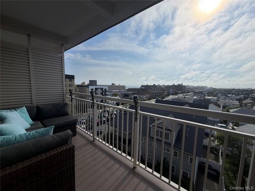 5g-855 E Broadway, Long Beach, NY, 11561-4782 | Card Image