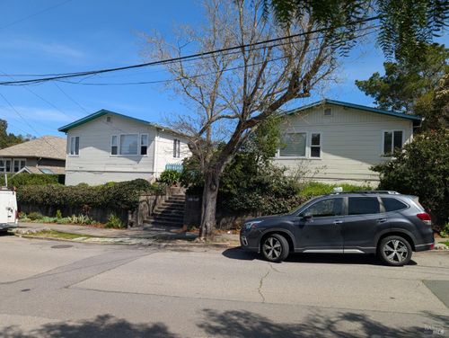 135 Redwood Ave, Corte Madera, CA, 94925-1418 | Card Image