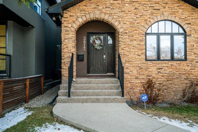 3817 17 Street Sw, Home with 4 bedrooms, 3 bathrooms and 2 parking in Calgary AB | Image 2