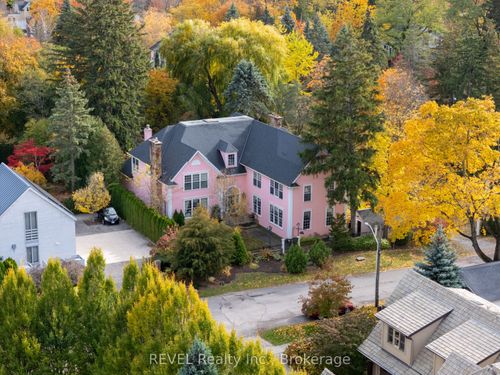 242 Simcoe St, Niagara on the Lake, ON, L0S1J0 | Card Image