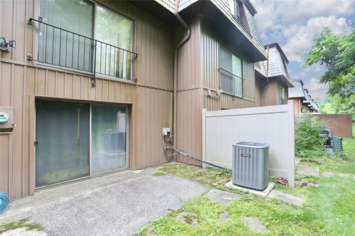 apt-d-31 Heritage Dr, New City, NY, 10956-5304 | Card Image