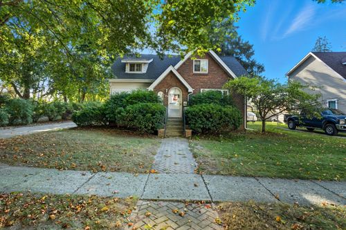 69067 N Forest Ave, Richmond, MI, 48062-1262 | Card Image