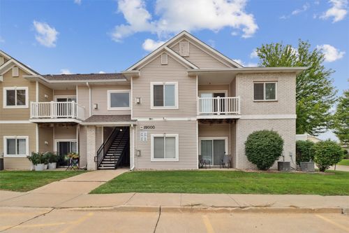 unit-19208-8601 Westown Pkwy, West Des Moines, IA, 50266-1633 | Card Image