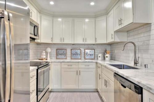 301 301 Kenbrook Cir, San Jose, CA, 95111 | Card Image