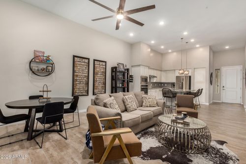 130-15550 S 5th Ave, Phoenix, AZ, 85045-0490 | Card Image