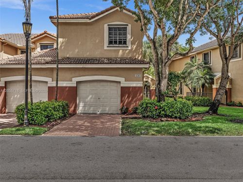 4283-4283 Vineyard Cir, Weston, FL, 33332-2154 | Card Image