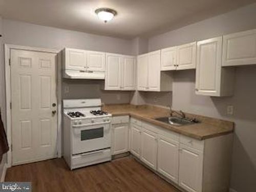 208 Fleetwood St, COATESVILLE, PA, 19320-3238 | Card Image