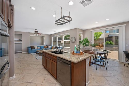 2599 Vaquero Vista Dr, Auburn, CA, 95603-9088 | Card Image