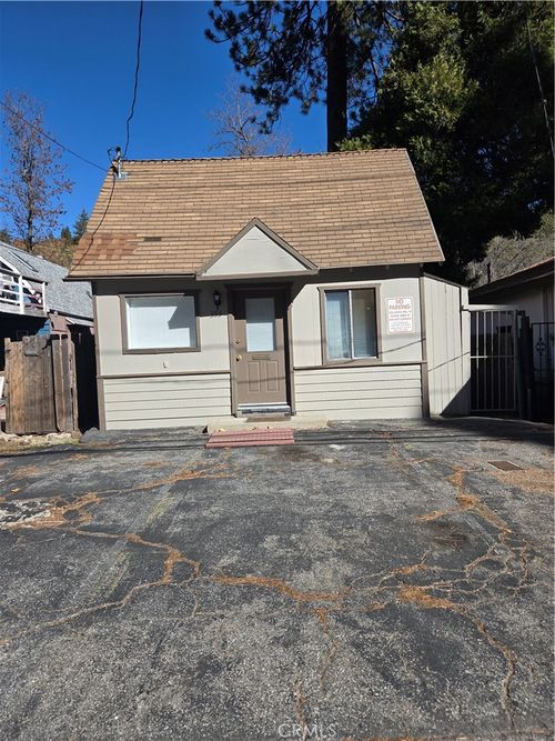 353 S State Highway 138, Crestline, CA, 92325-9153 | Card Image