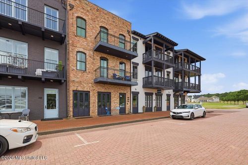 321-145 Republic St, Madison, MS, 39110-6853 | Card Image
