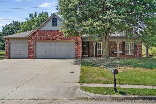 312 62nd St, Broken Arrow, OK, 74014-6934 | Card Image