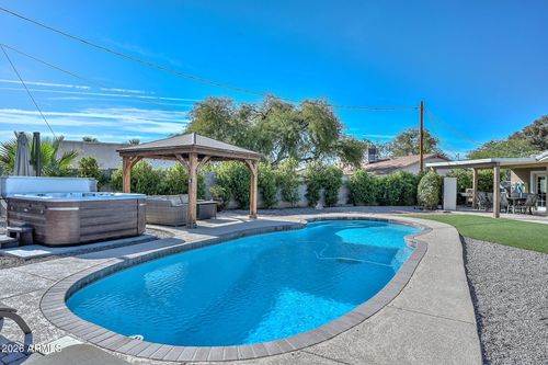 3043 N 34th St, Phoenix, AZ, 85018-6901 | Card Image